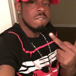 Meet your Posher, Troy